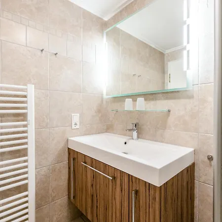 Auster No 3 アパート ヴェスターラント