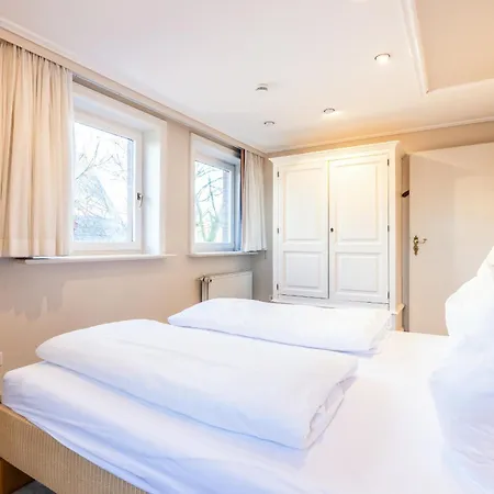 Auster No 3 アパート *