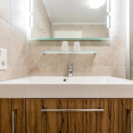 Auster No 3 * ヴェスターラント