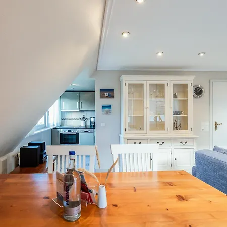 アパート Auster No 3 *